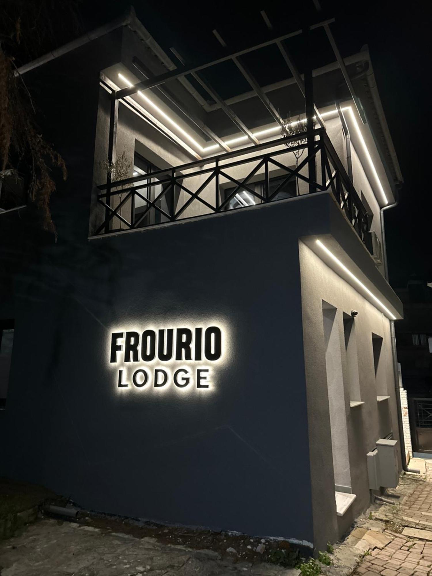 Frourio Lodge Α2 Larissa Bagian luar foto